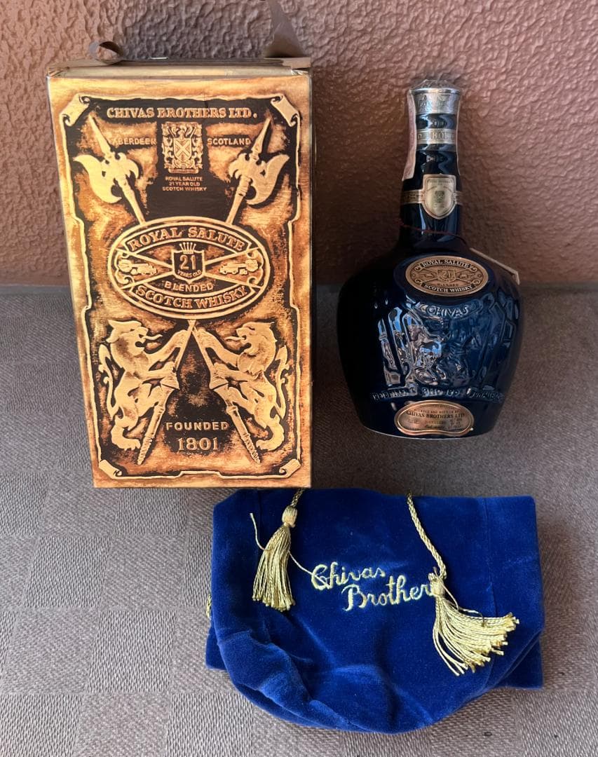 シーバス　ロイヤルサルート21年　陶器ボトル　巾着・箱付