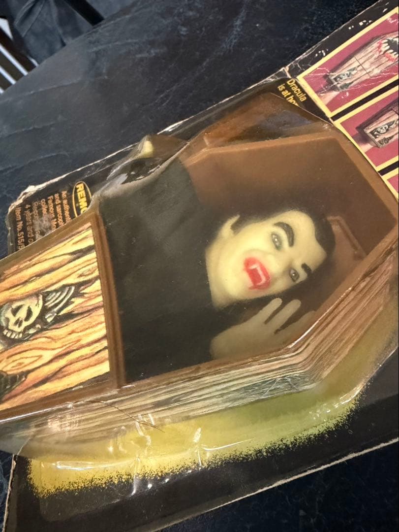 ⭐︎kabutobashi ⭐︎70s REMCO Monsters