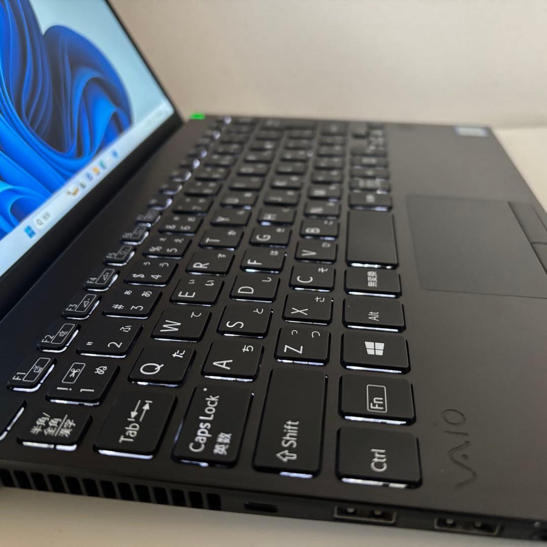 VAIO Pro 第8世代i5 8265-u SSD 256GB 8G