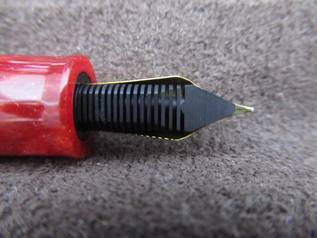 DELTA 万年筆 少数民族シリーズ2004 コサック 1KS　18K-F