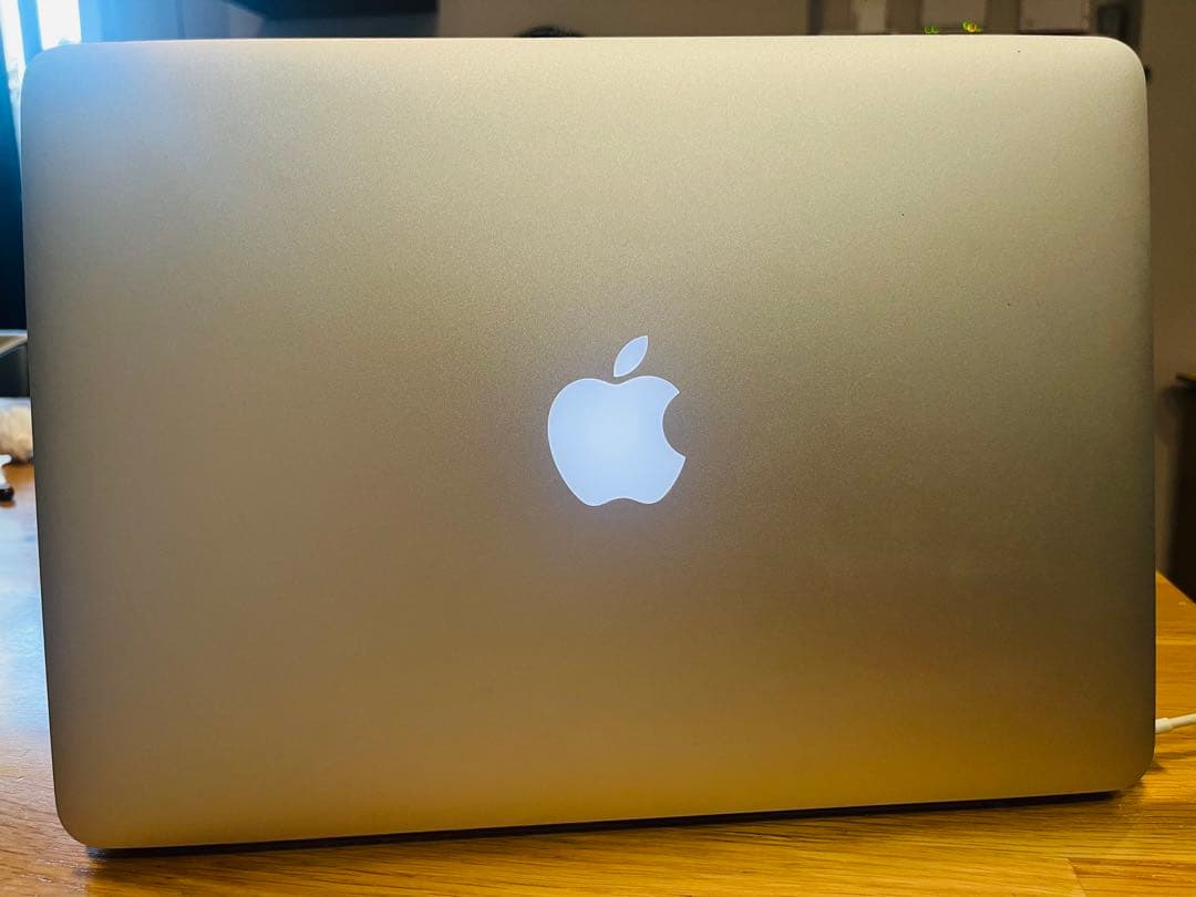 MacBook Pro 2015 8GB Retina｜箱・純正充電器｜動作良好
