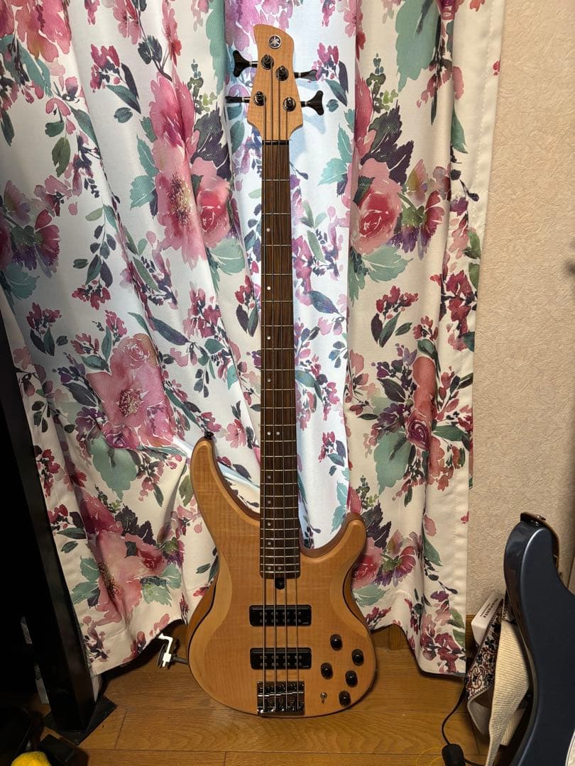 Yamaha TRBX604FM ナチュラルサテン アクティブベース