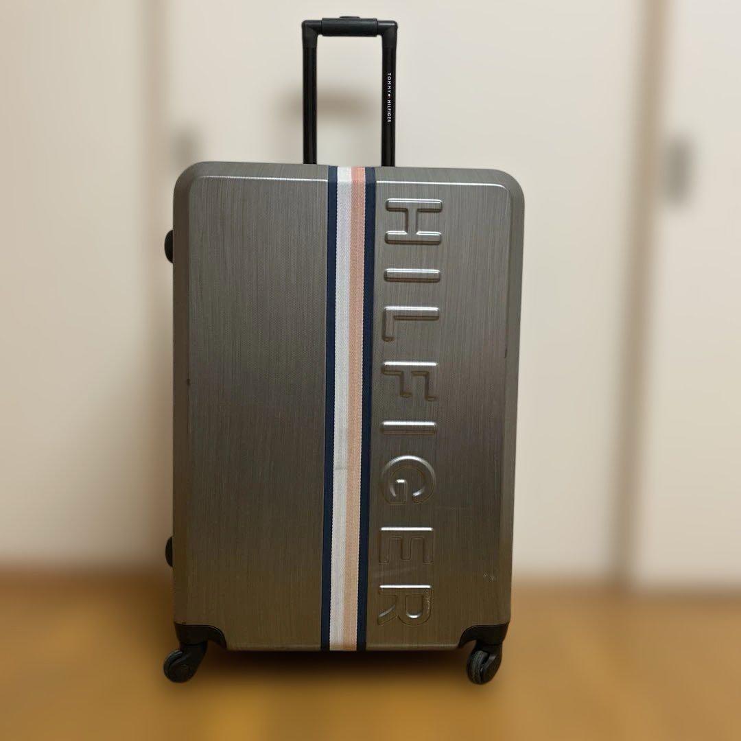 AKG　●  キャリーケース