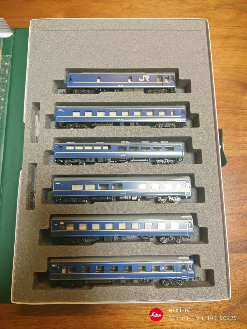 KATO 24系寝台特急北斗星〈デラックス編成〉 6両基本・6両増結セット