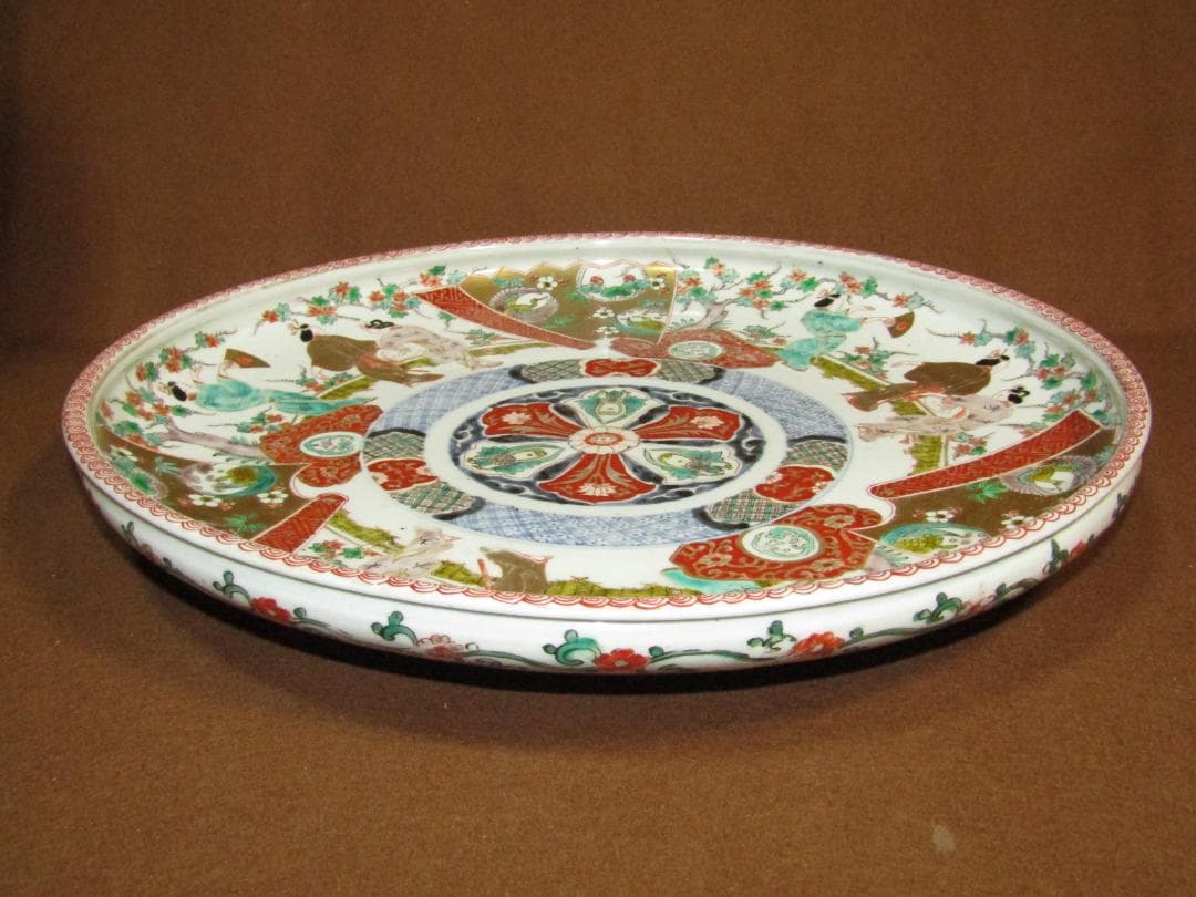 【色絵　時代　割絵花見踊り図　一尺四寸　銅鑼鉢・大皿】古伊万里