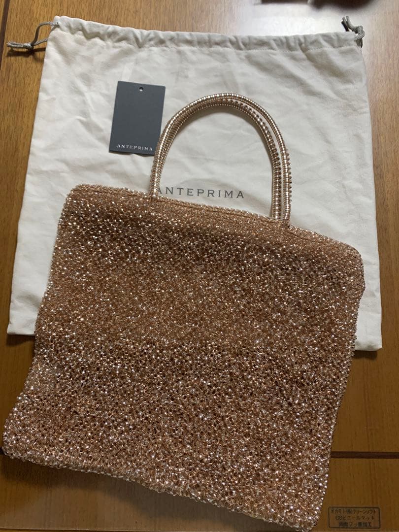 【美品】ANTERPRIMA ローズゴールド 保存袋付き