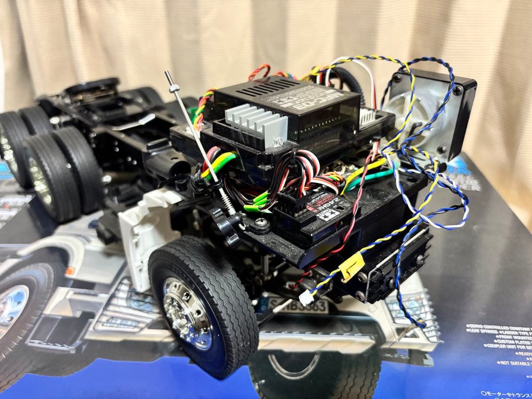 Mercedes-Benz Arocsタミヤ RC トレーラーキャビン フルオペ