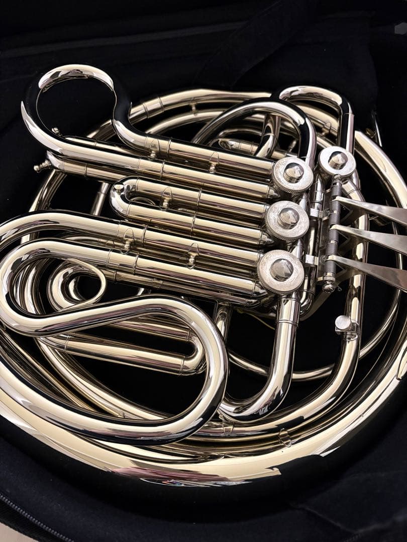 フレンチホルン本体 ポリッシュ仕上げ ケース付き