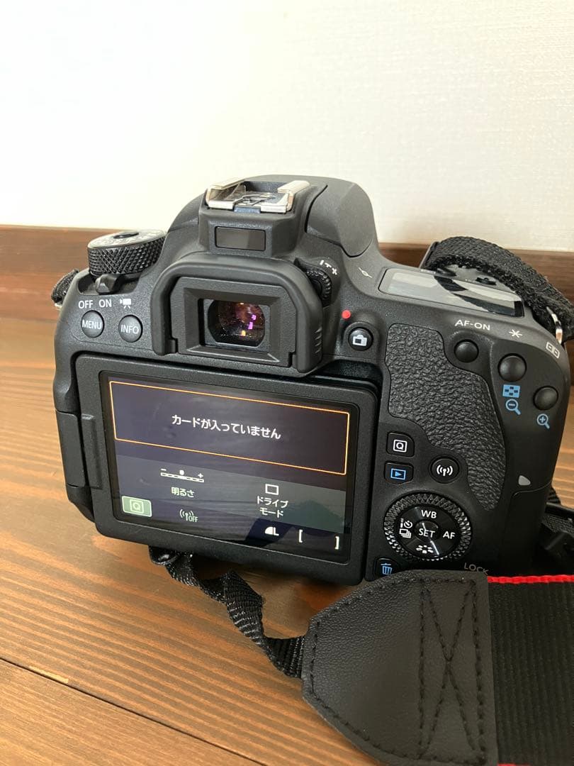 初心者でも使いやすいがプロ仕様！Canon EOS 9000D★レンズ付き！