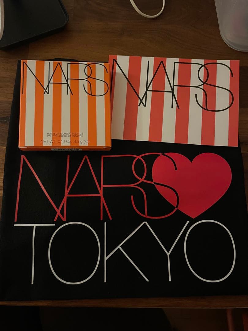 ナーズ ホットエスケープチークパレット III 特典トートバッグ付き　NARS