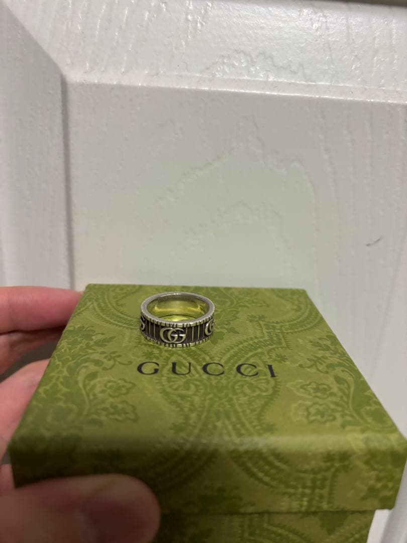 GUCCI シルバーリング 箱・布袋付き