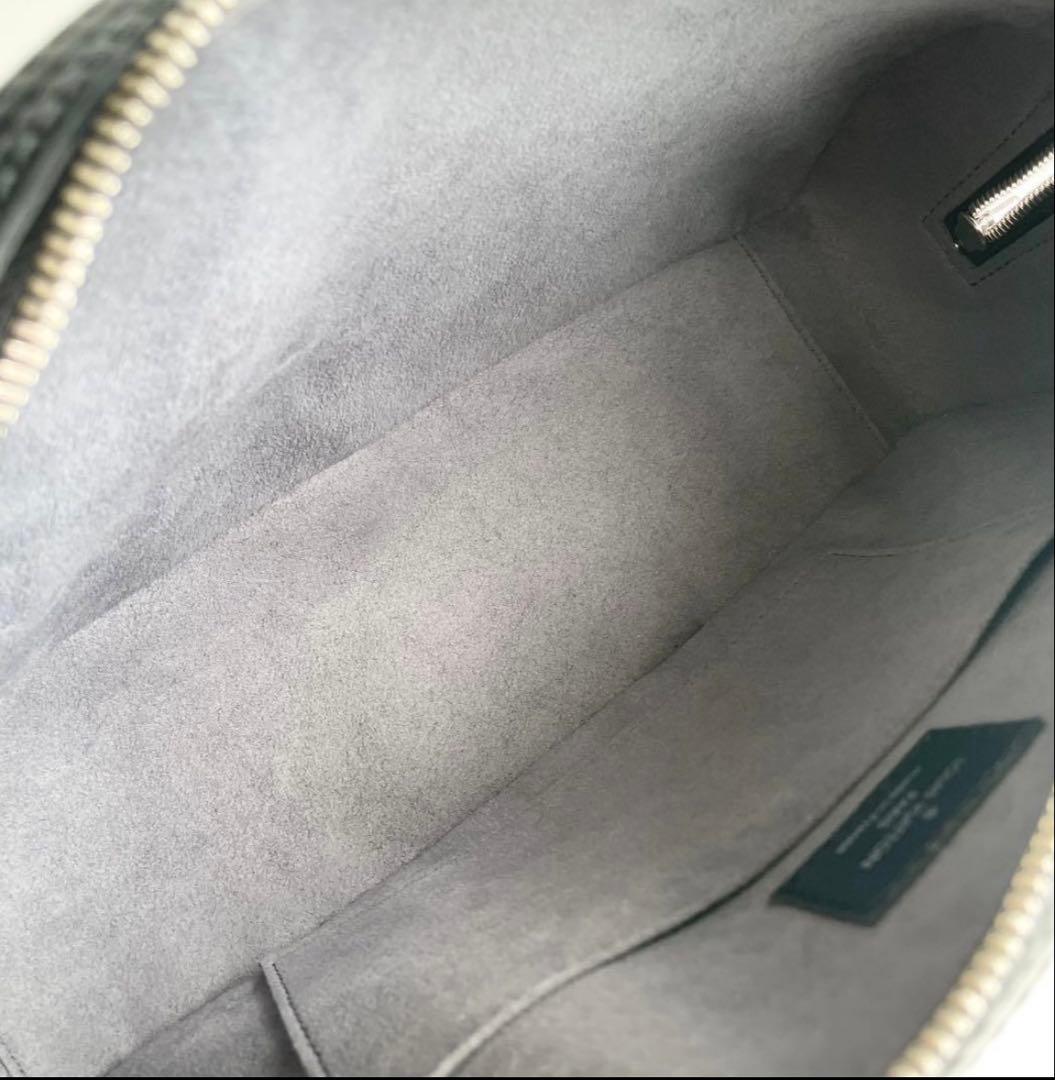 Louis Vuitton エピレザー ブラック ハンドバッグ