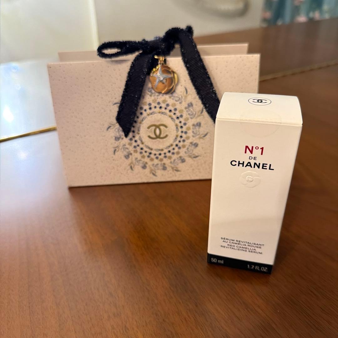 CHANEL N°1 DE CHANEL 美容液 50ml