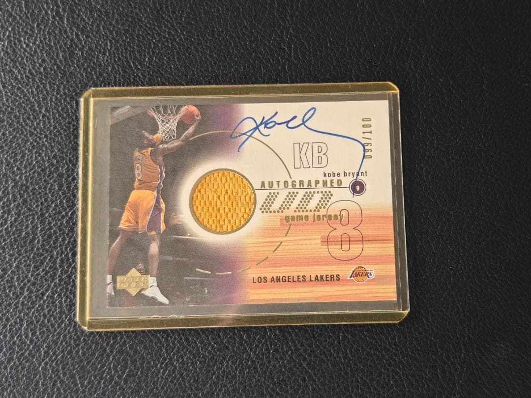 2001-02 UD 直筆サインジャージカード Kobe　希少