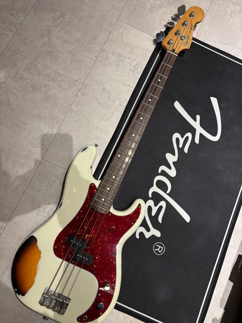 Fender Precision Bass マルチレイヤー　ハードレリック