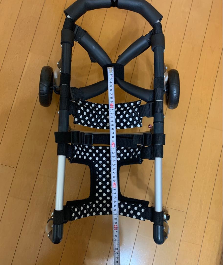 中型犬　4輪　犬用　車いす 歩行器　黒と白の水玉　手押し棒付　お食事　介護補助
