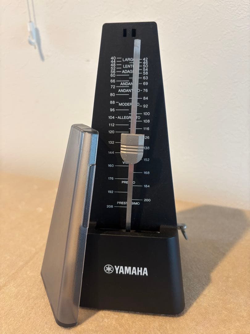 YAMAHA アップライトピアノ b113 黒 椅子•メトロノーム付