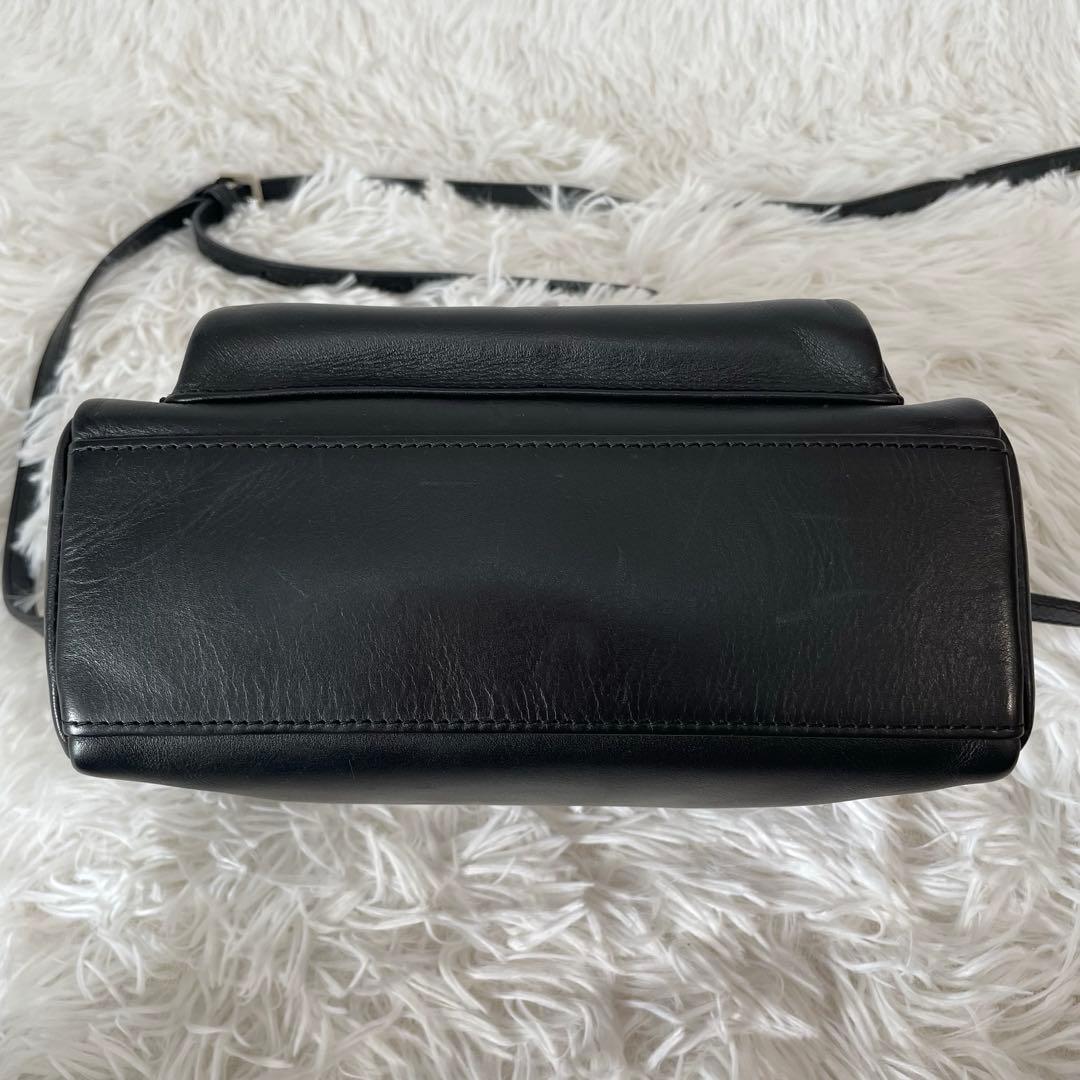 アニエスベー　レザー　アンジェル　ショルダーバッグ　カメラバッグ　牛革レザー