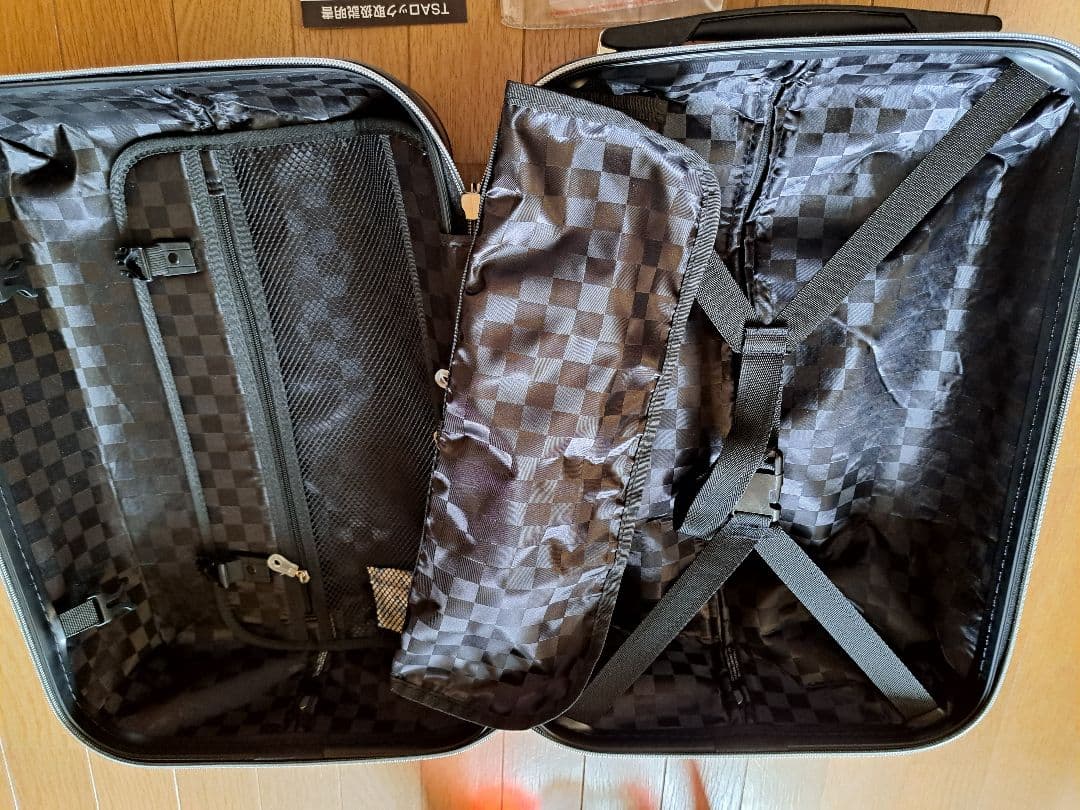 【新品】ANA オリジナルキャリーケース　スーツケース　機内持ち込み　メタリック