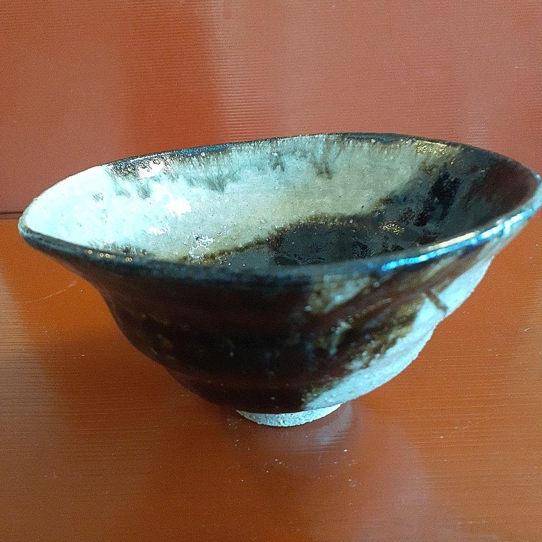 瀬戸黒の掛け分け抹茶茶碗