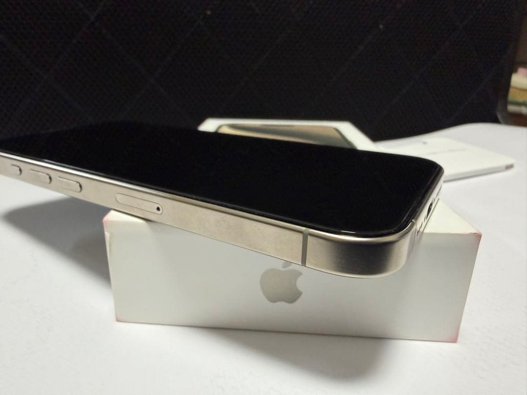 iPhone15Pro 256GB ナチュラルチタニウム　SIMフリー