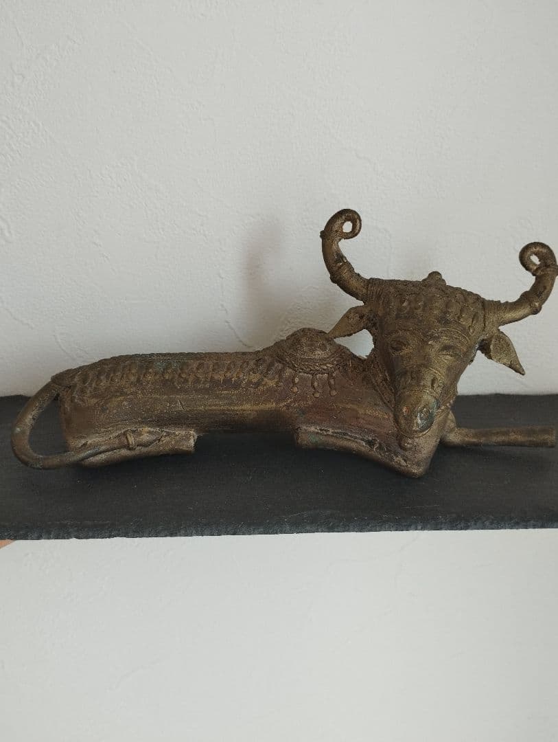 ★年末年始SALE★　インド　ベルメタル　牛の座像