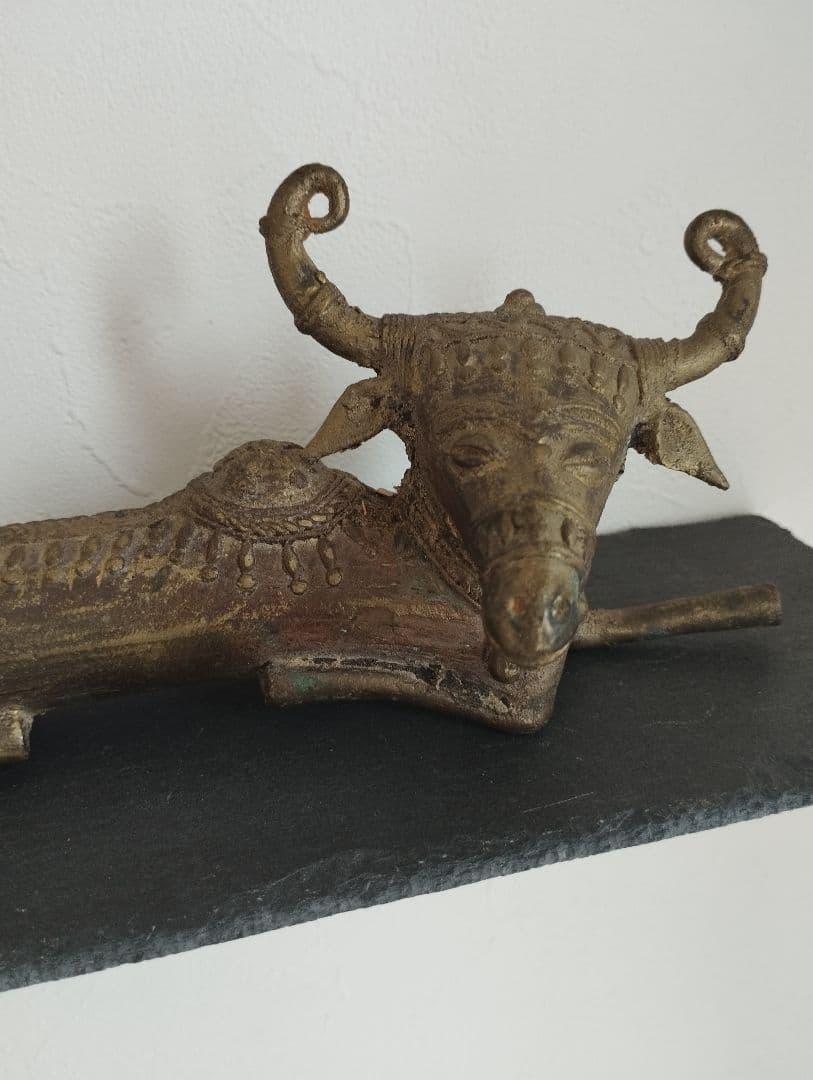 ★年末年始SALE★　インド　ベルメタル　牛の座像