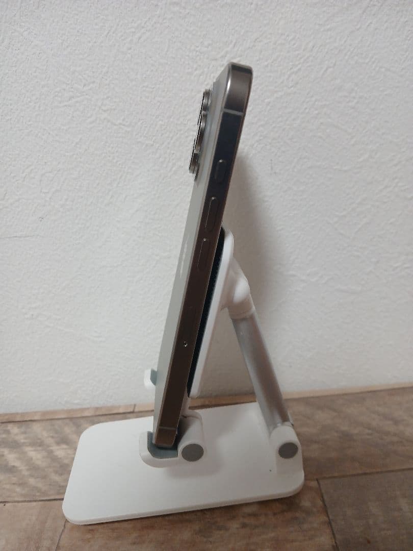 iPhone 16 Pro ジャンク品 / 部品取り・修理用*画面割れ・起動不可