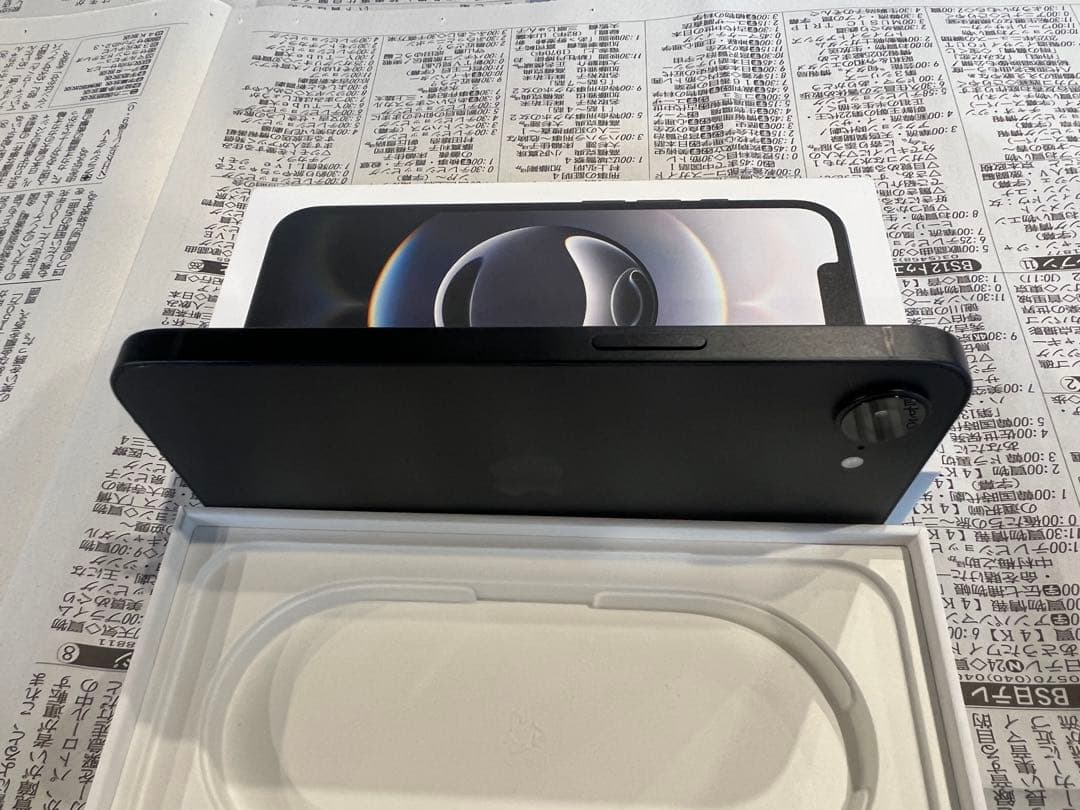 iPhone 16eブラック