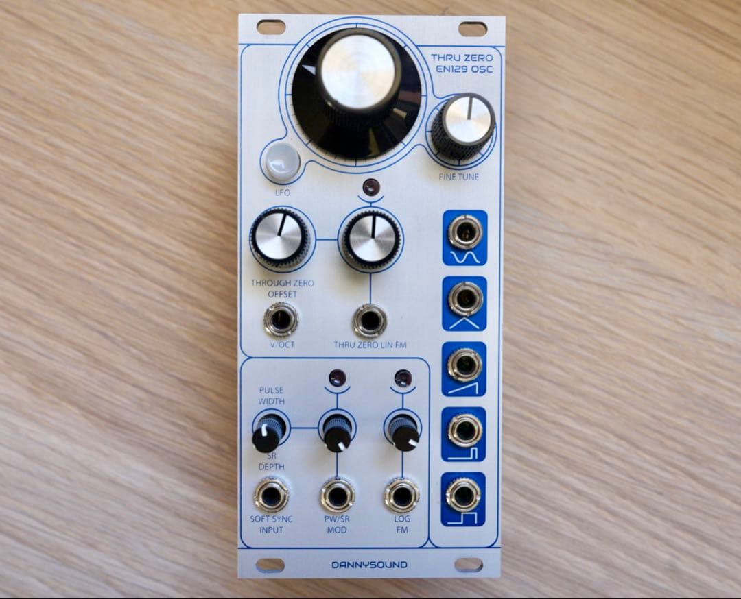 Dannysound EN129 モジュラーシンセ