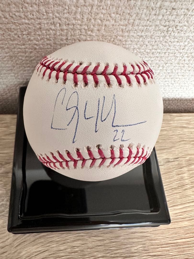 【セール】【額入り】 クレイトン・カーショー選手 サインボール 証明書付き