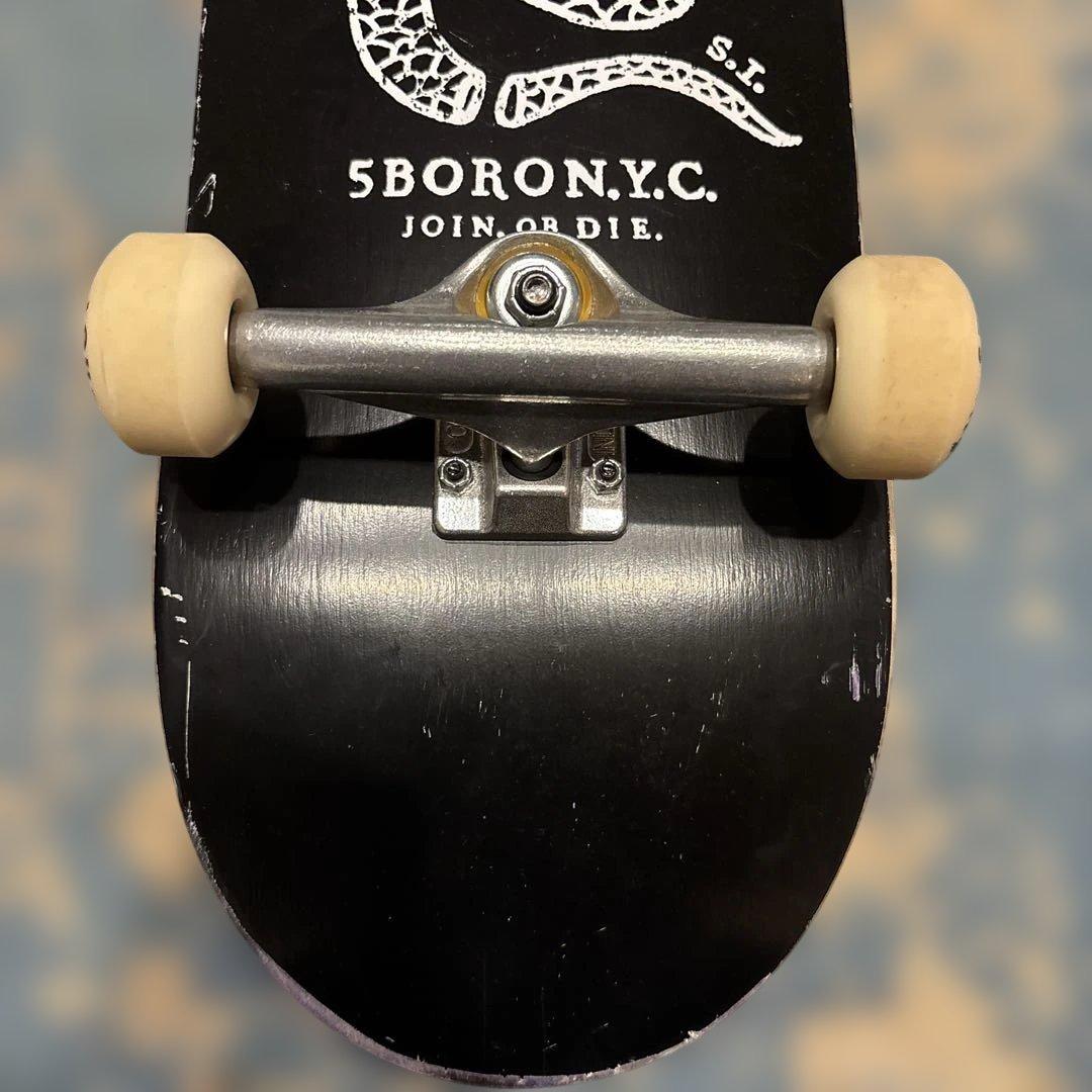 s*8様 5BORO N.Y.C. スケートボード