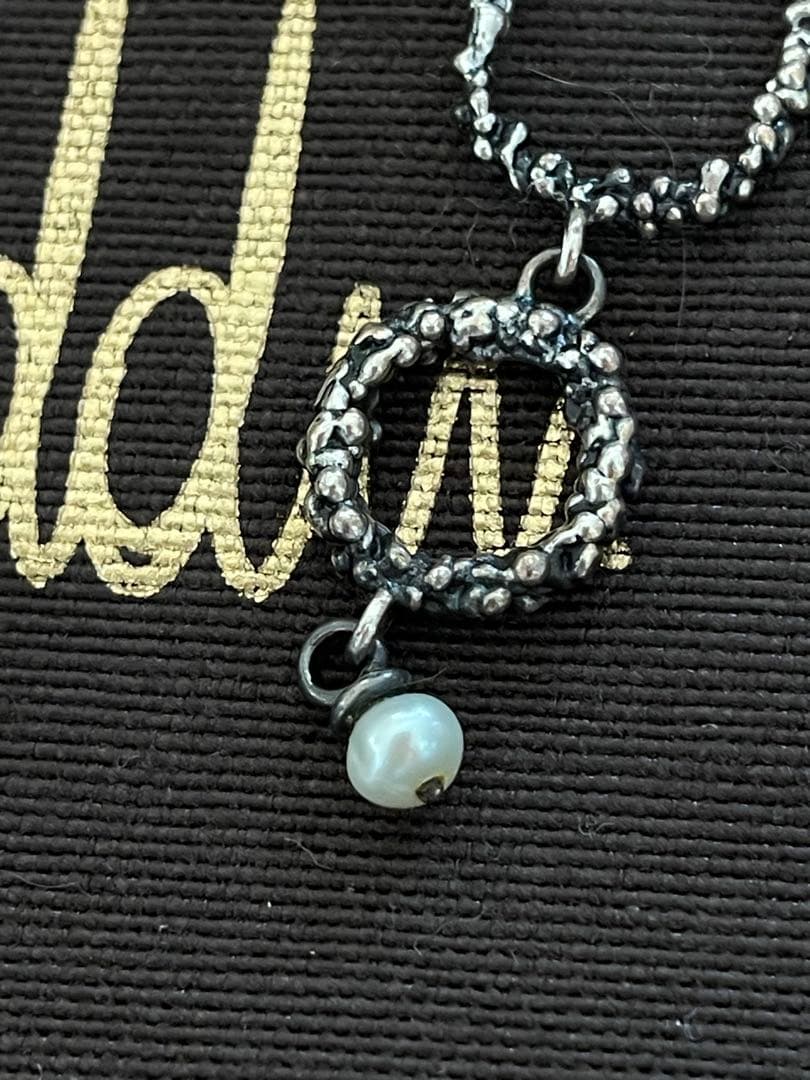 ダニエラ・デ・マルキ　ピアス