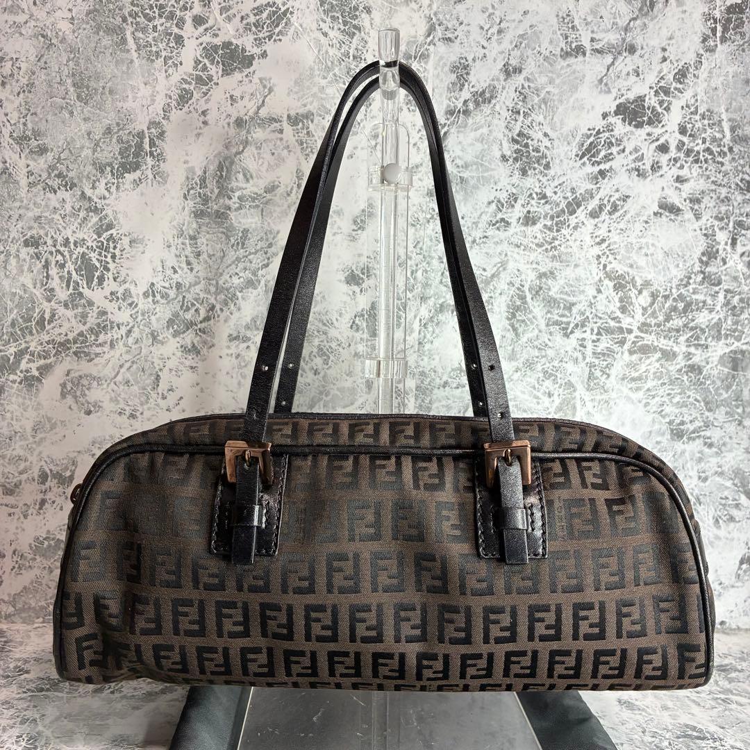 ✨FENDI✨　フェンディ　ハンドバッグ　ミニバッグ　ワンショルダーバッグ