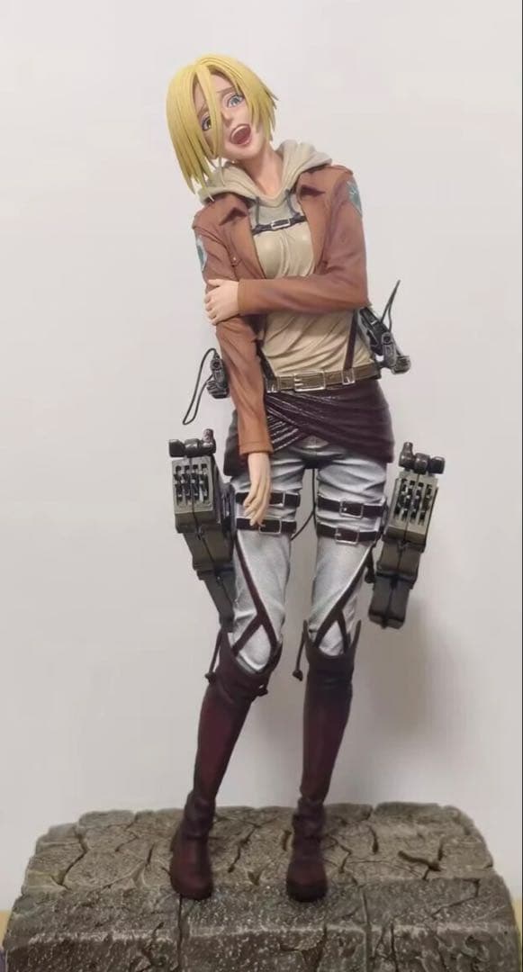 進撃の巨人　アニ・レオンハート　ガレージキット　フィギュア