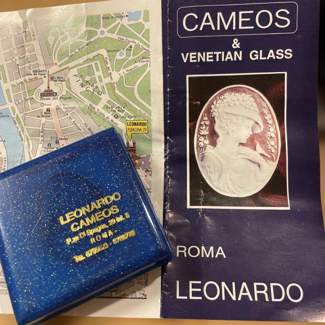 未使用品【イタリアローマのカメオ専門店で購入】カメオブローチ 女性の横顔 花