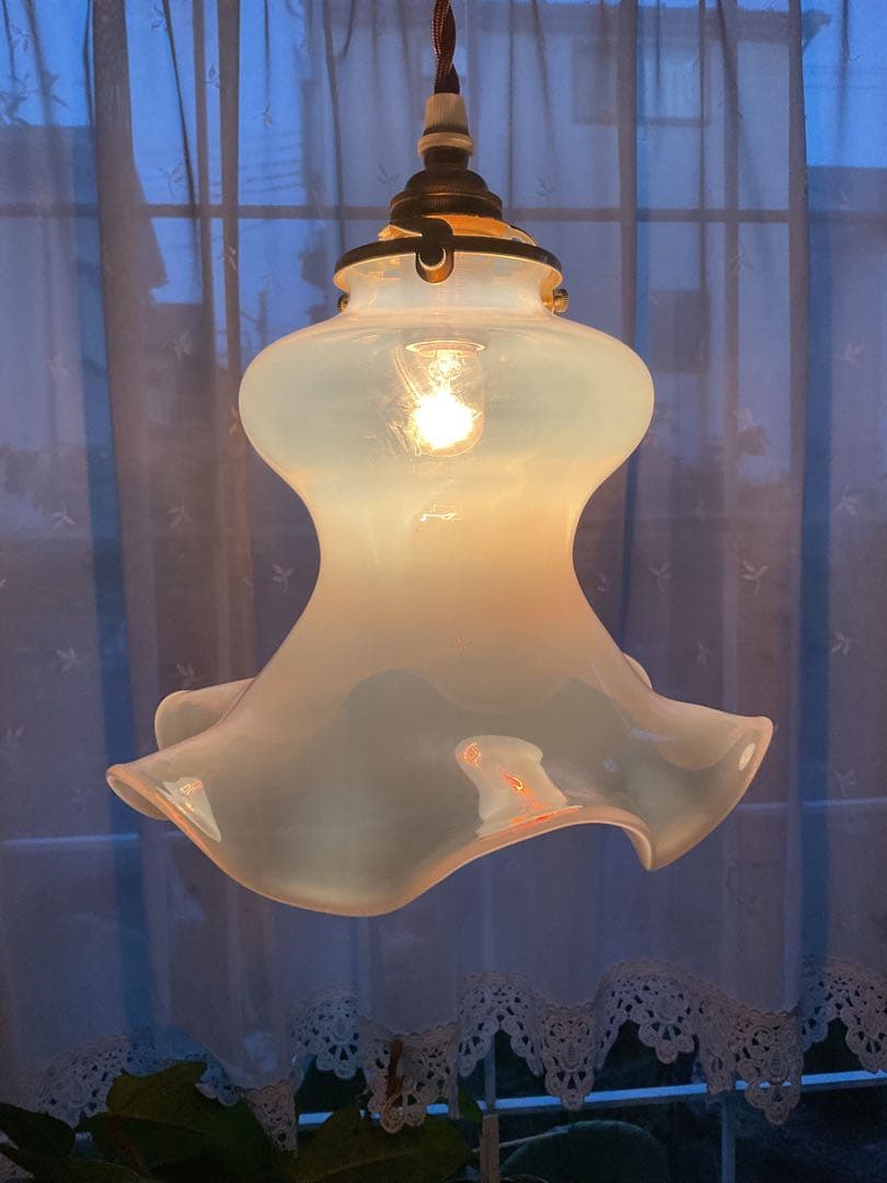 古いフランス製「美しいオパールセントガラスのランプシェード」バレリーナ/踊り子