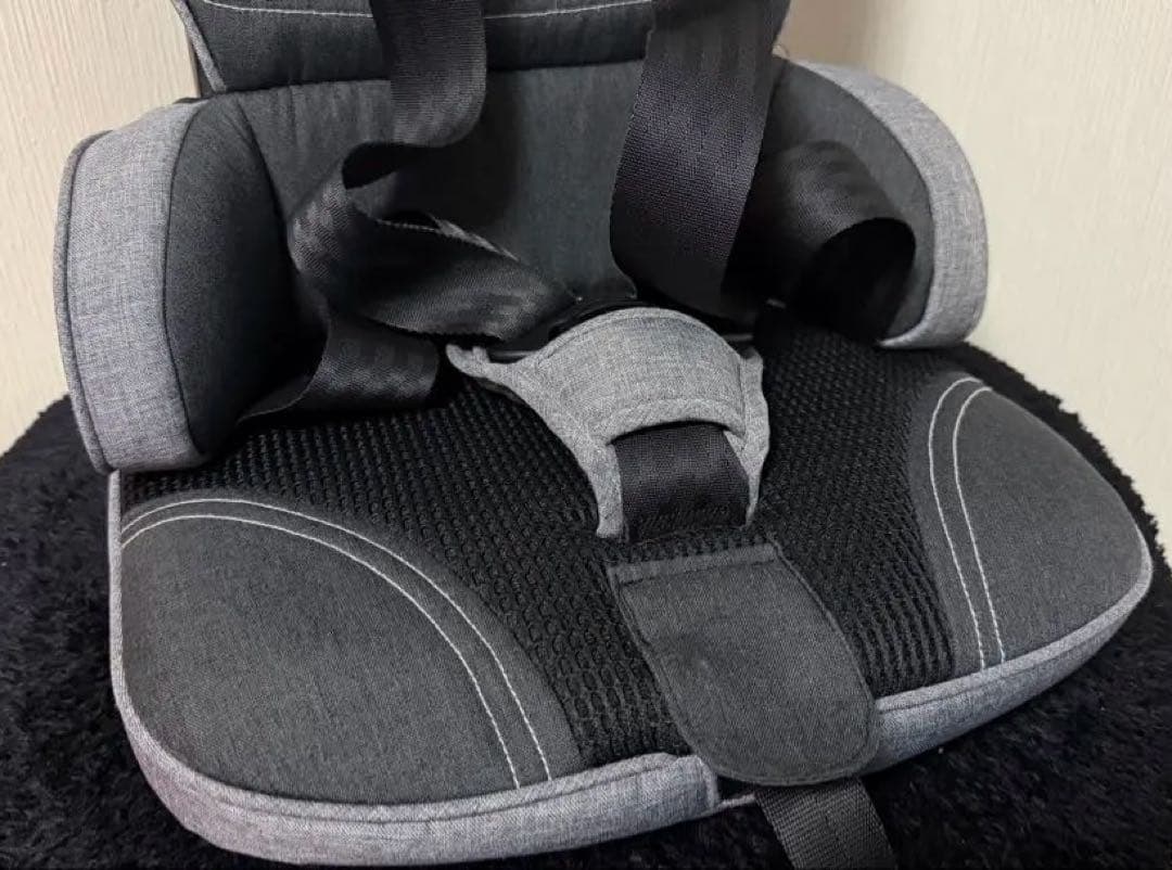 【火曜日まで】EVO 車用チャイルドシート トラベルベスト　サンドグレー