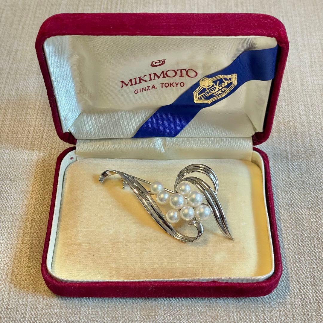 【超美品】ミキモト ブローチ パール 真珠 8珠 シルバー 皇室御用達
