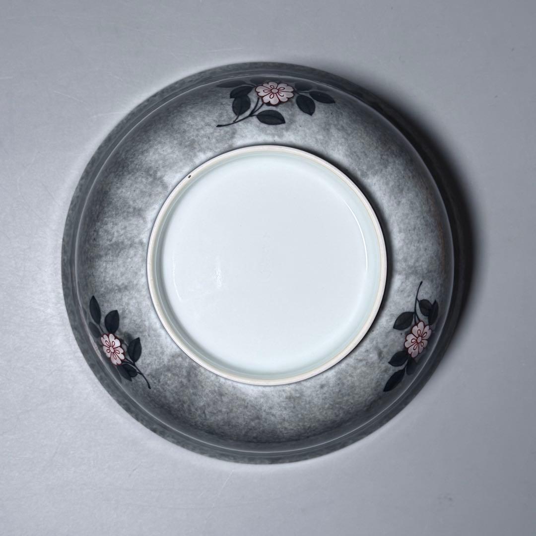 人間国宝　十三代今泉今右衛門　本人作　色鍋島薄墨草花文鉢　共箱　共布　栞　未使用