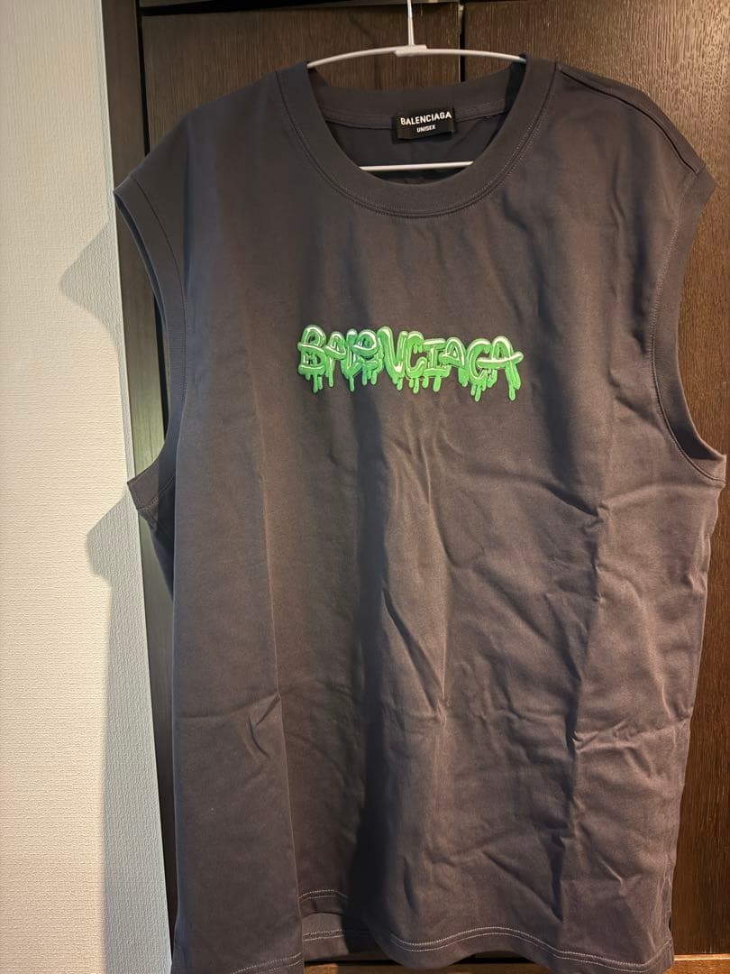 Balenciaga グラフィティノースリーブタンクトップ