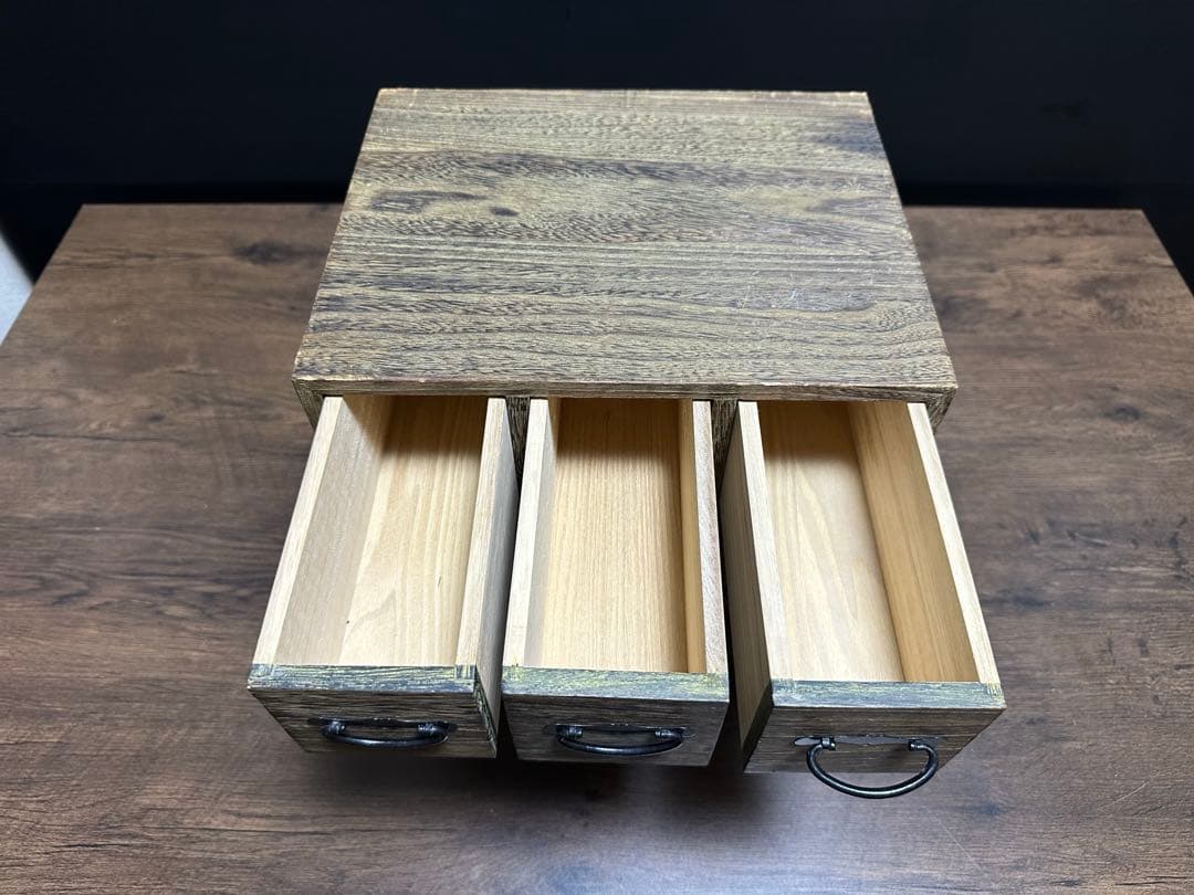 総桐造り　昭和レトロ　9杯小引き出し