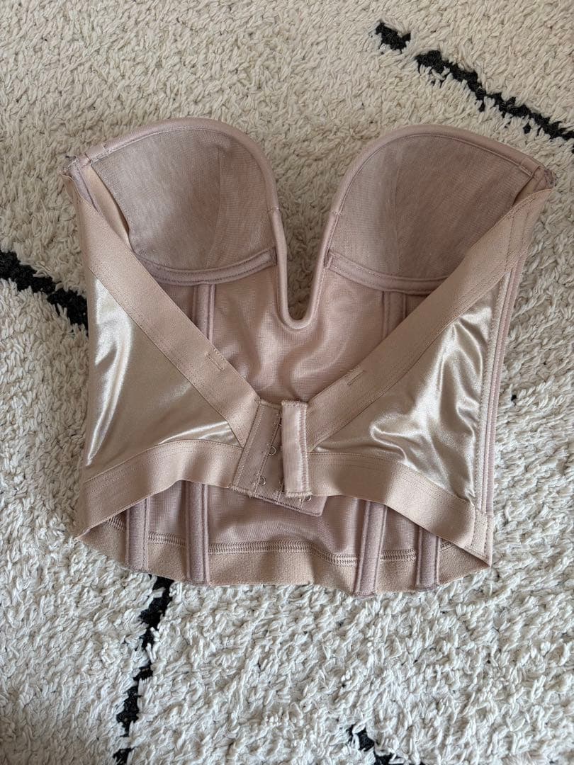 セモアブライダルインナーLa Venus ラビーナビスチェC70