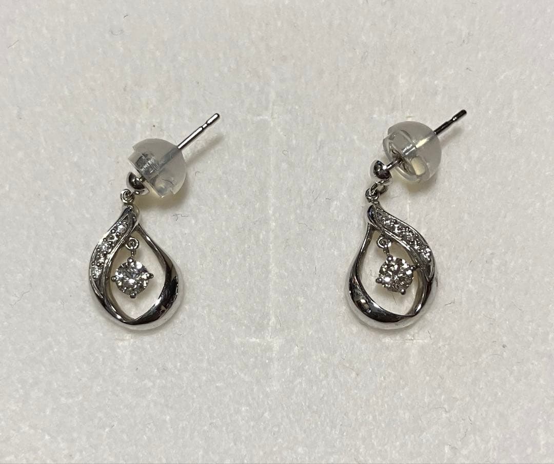 新品☆ジュエリーツツミ　K10WGダイヤモンドピアス