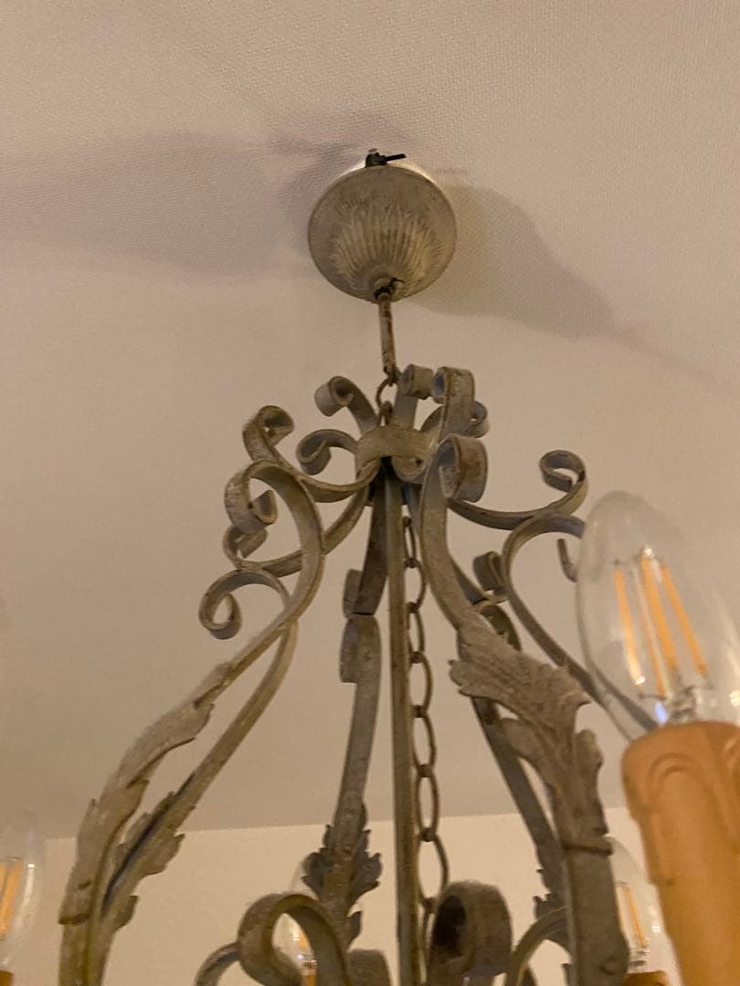 フランスアンティーク　アイアン製4灯シャンデリア グレー