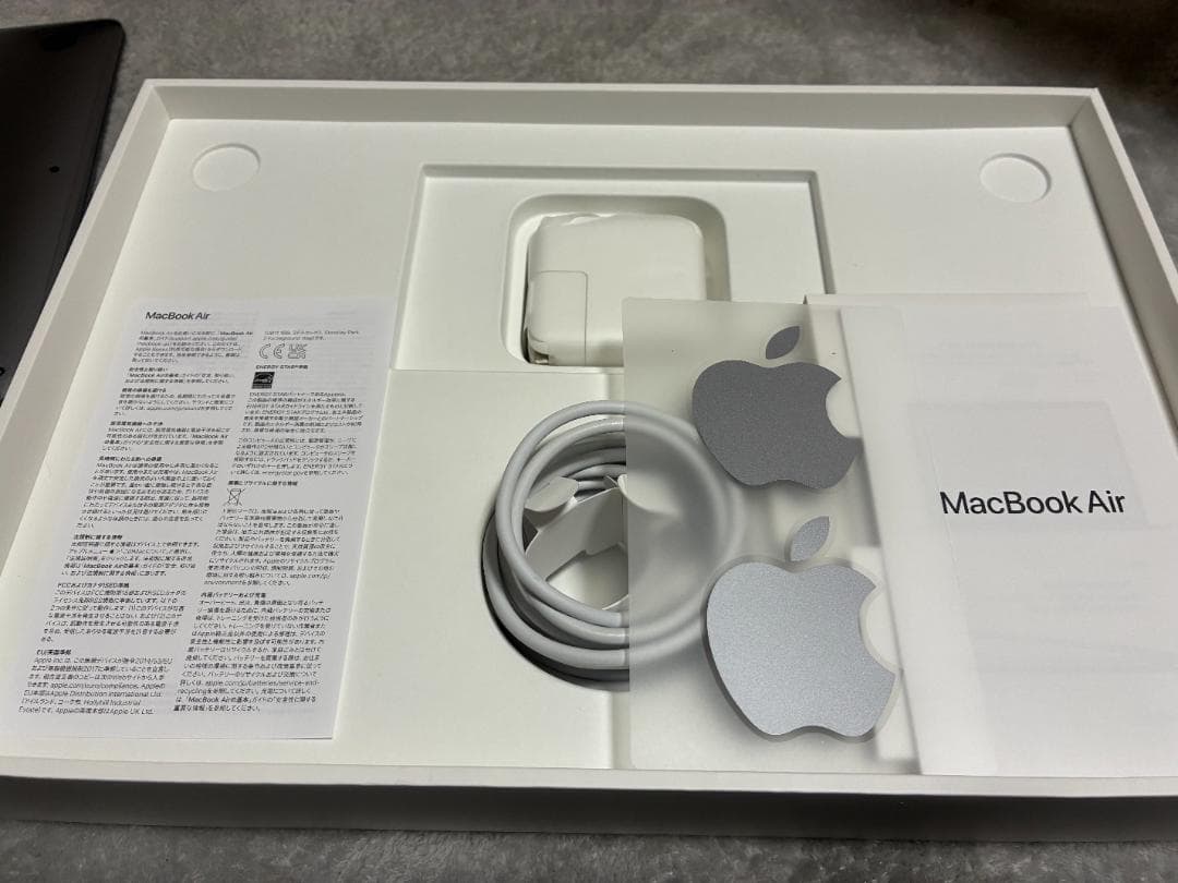 M1 Apple MacBook Air本体 8GM 256GB