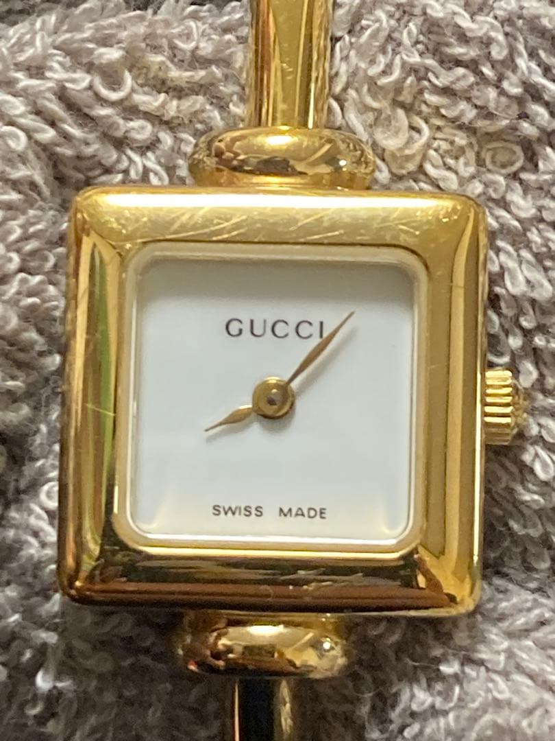 グッチ GUCCI レディース バングルウォッチ シェル文字盤 時計 1900L