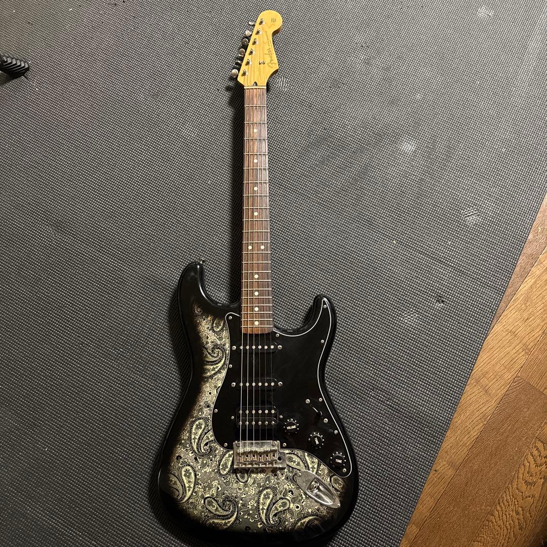 Fender Japan ストラトキャスター ブラックペイズリー 30本限定品