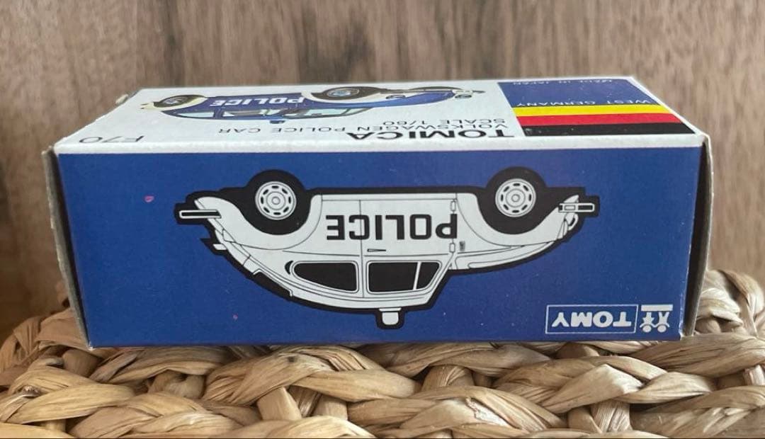 〈トミカ〉青箱 F70 フォルクスワーゲン ポリスカー ドイツ緑 (日本製)