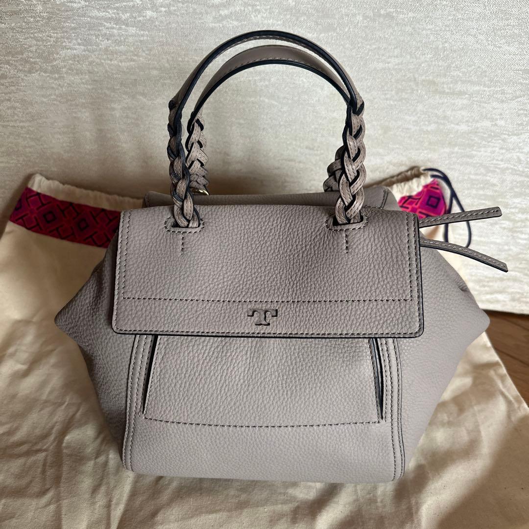 (タグ切新品未使用)ToryBurch トリーバーチ ハーフムーンスモール OS